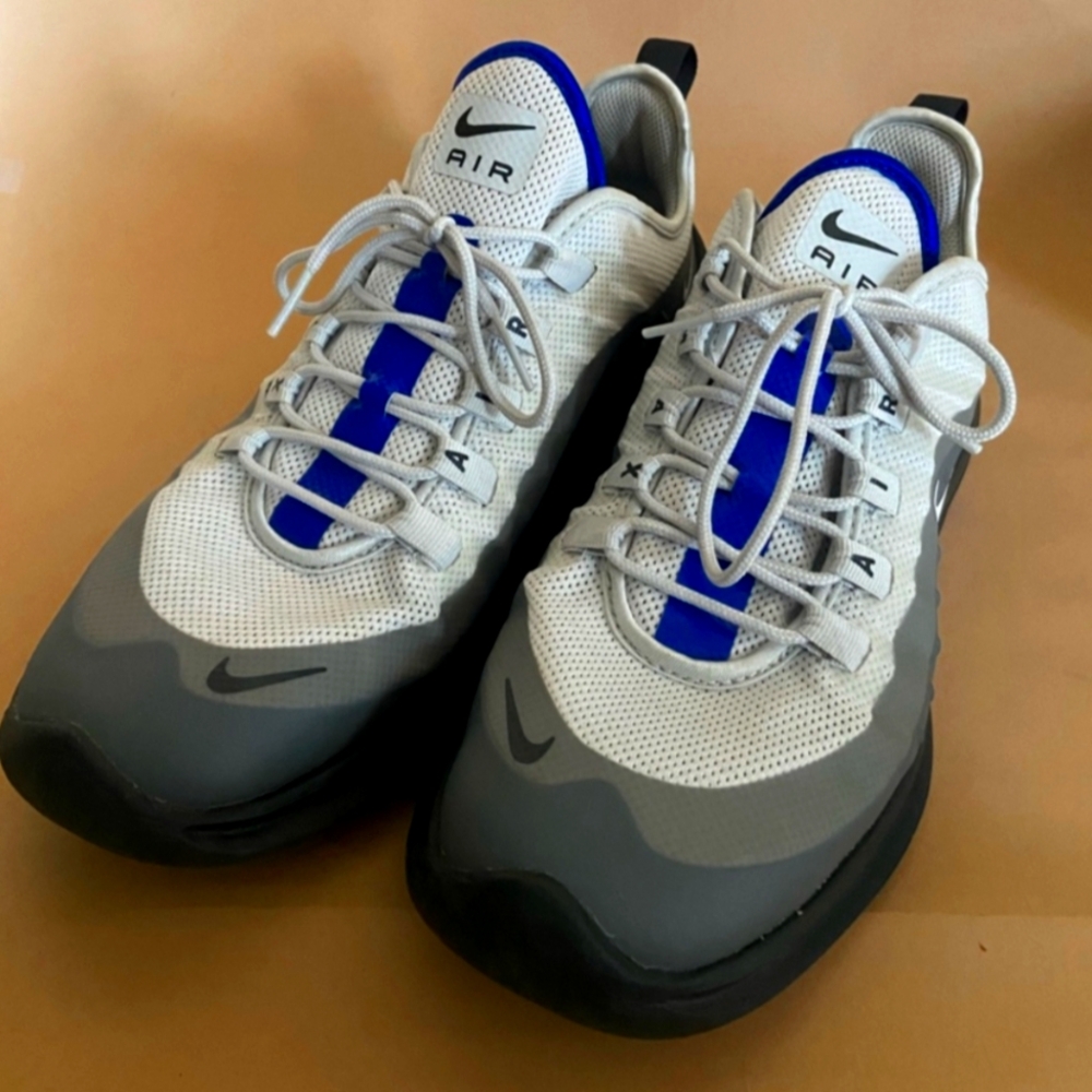 Nike Air Max Axis